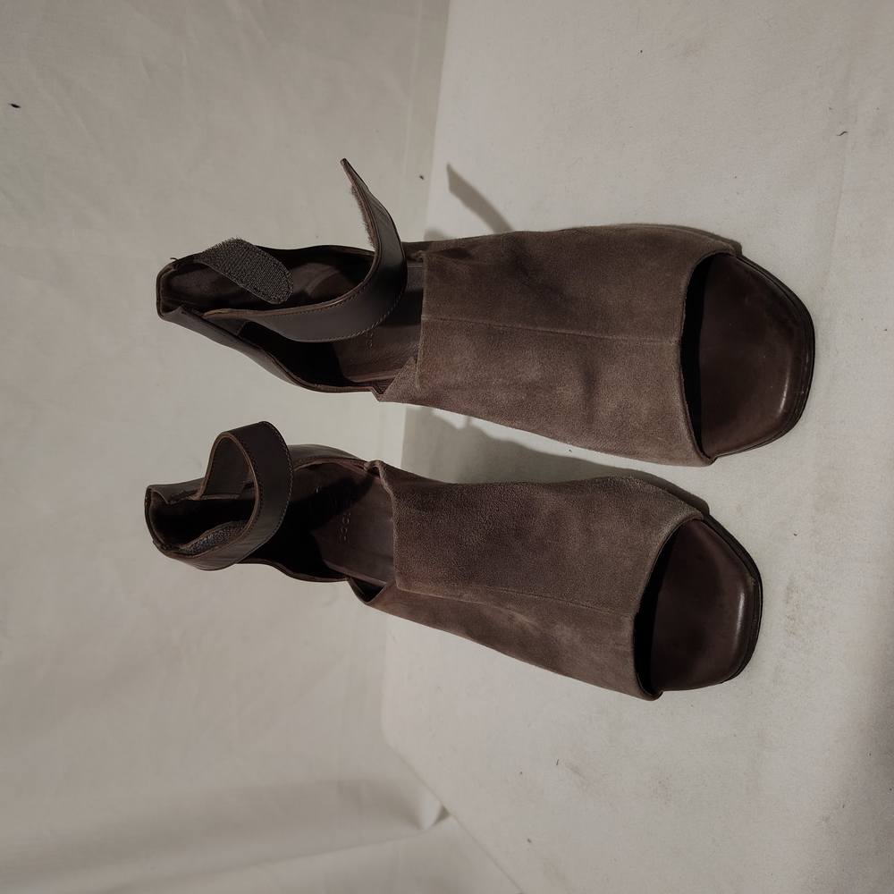 Coclico taupe, suede, heels, ankle strap, hook and loop connecter, size 39 (EUR)